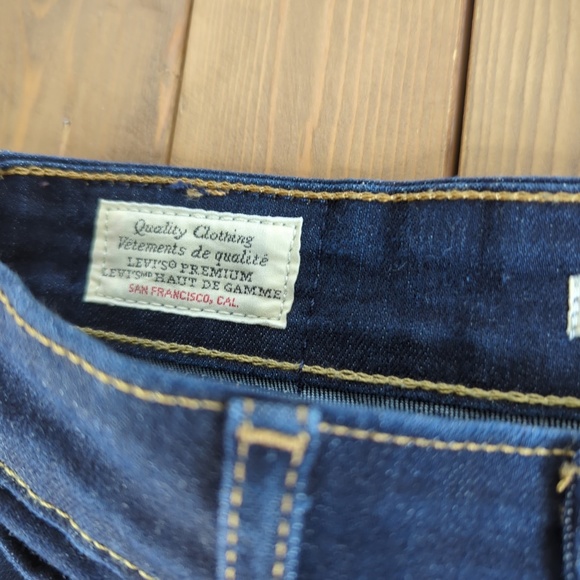 Levi’s 721 premium Women’s High Rise Dark Wash Skinny Jeans SZ 26W/30L - Picture 10 of 16